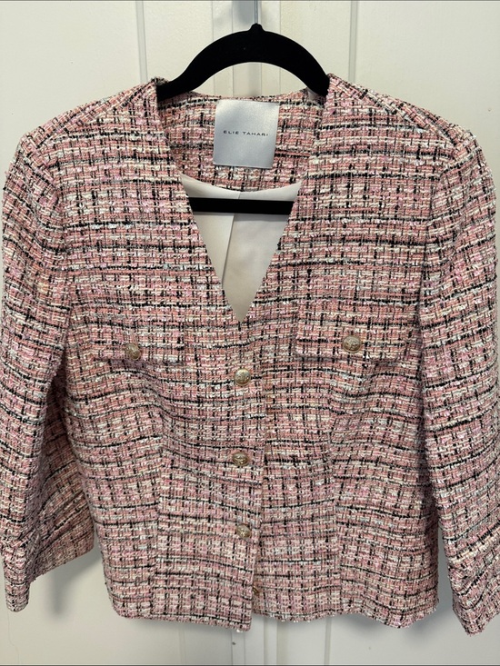 Elie Tahari Jackets & Blazers - Elie Tahari Pink Tweed Boxy Blazer with Gold Buttons
